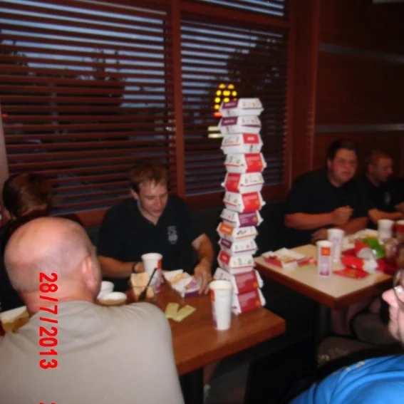 20130728_hochwasserhelfermcdonalds_8.jpg
