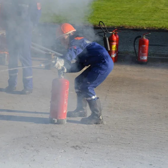 20150424_jugenduebungfeuerloescher_9.jpg
