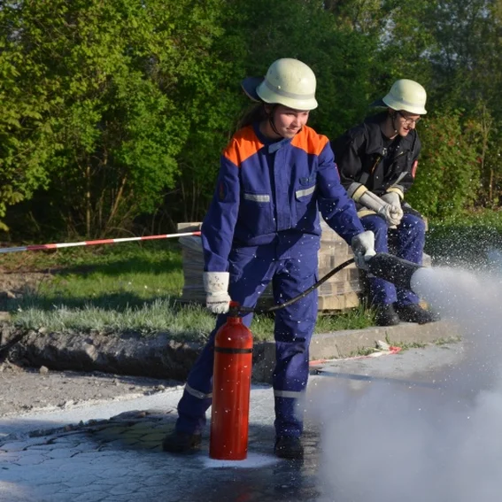 20150424_jugenduebungfeuerloescher_11.jpg