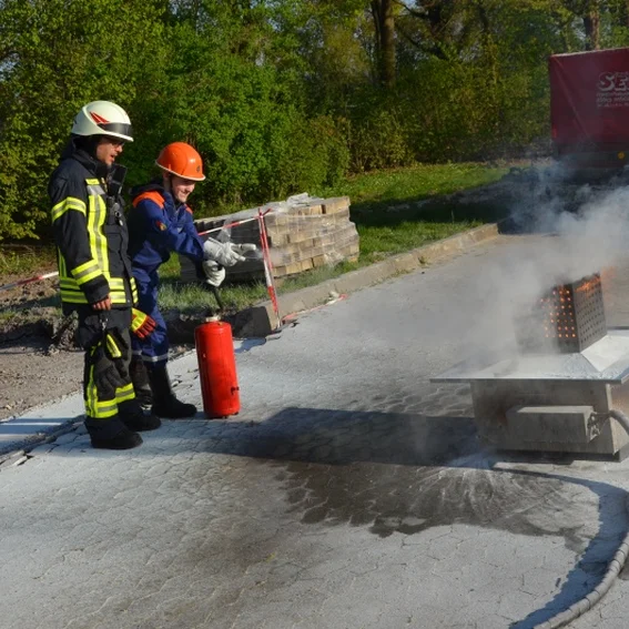 20150424_jugenduebungfeuerloescher_6.jpg